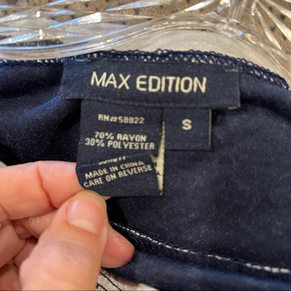 Max Edition pullover top - Picture 4 of 4
